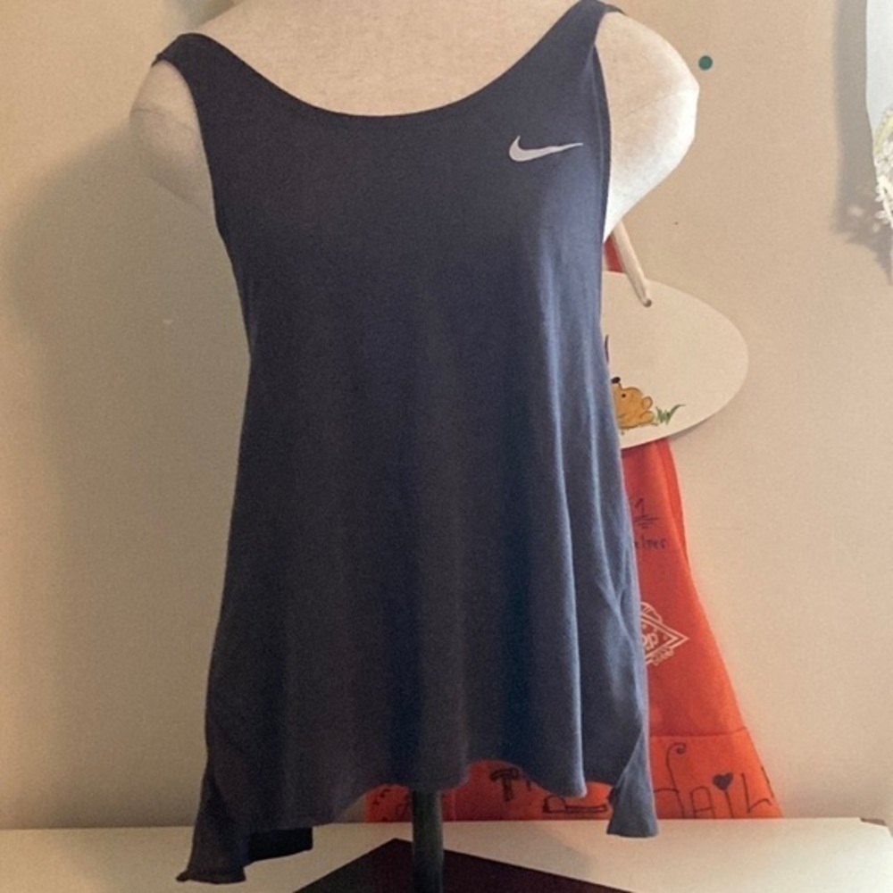 Nike Woman’s Lightweight Dri-Fit Tank Top - Size M